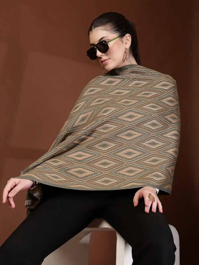 Mafadeny Women Geometric Patterned Stall