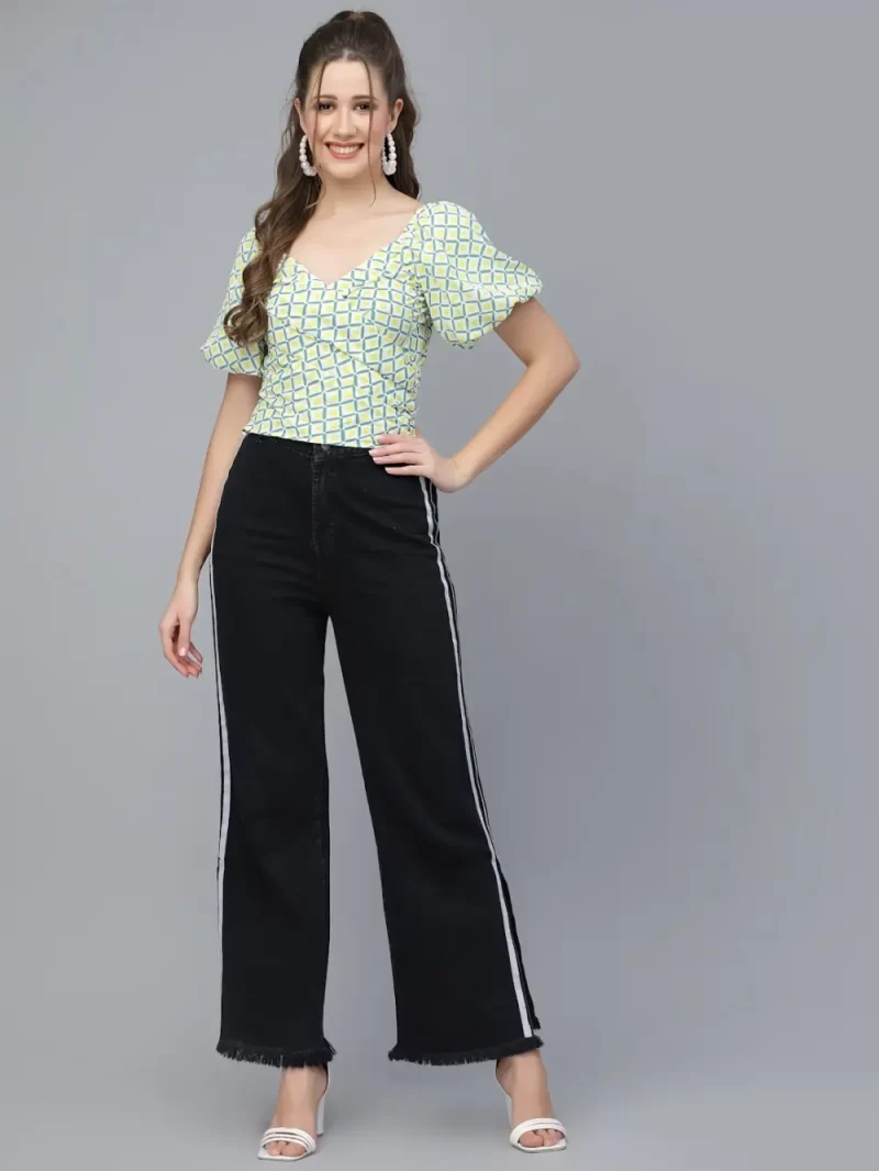 Women’S Printed Crop Top With V-Neck