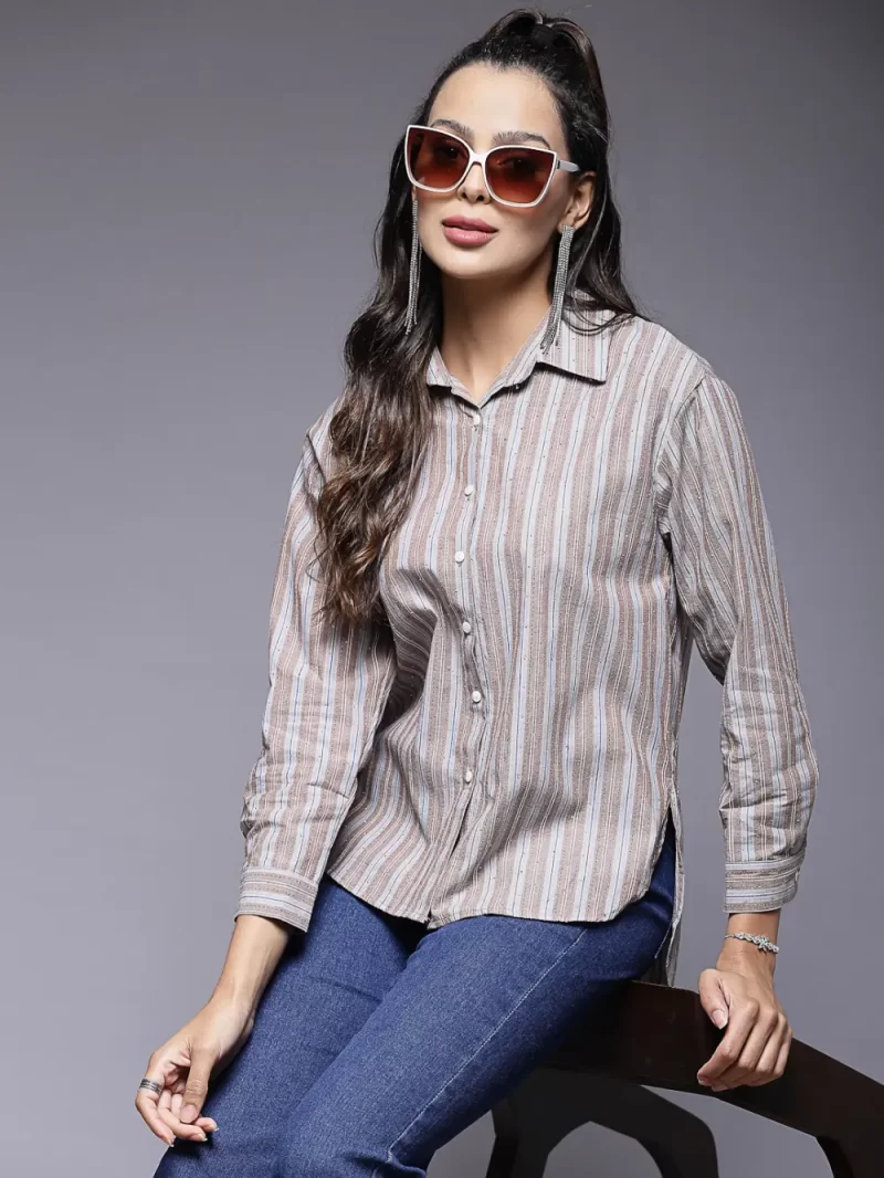 Striped Button-Down Shirt With Collared Neck And Long Sleeves