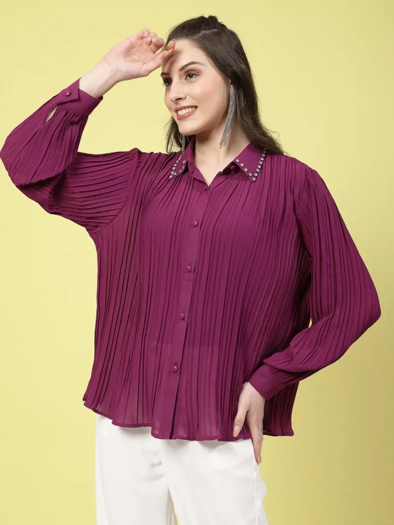 Elegant Shirt With Pleats And Decorative Collar