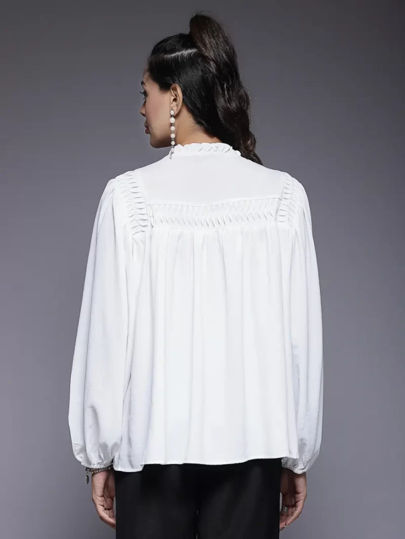 Shirt With Elastic Sleeve Cuffs