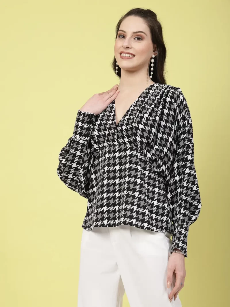 Women’S Printed Satin V-Neck Top