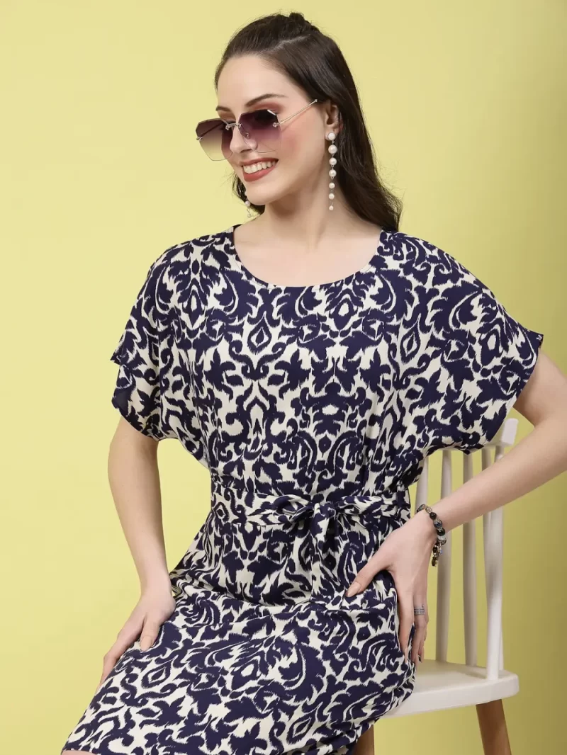 Women'S Round Neck Printed Dress With Belt