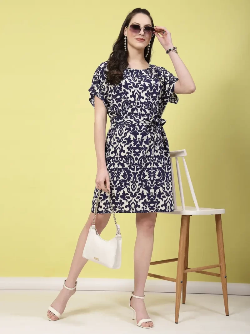 Women'S Round Neck Printed Dress With Belt