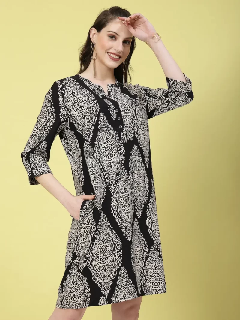 Women'S Stylish Printed Dress With Pocket Detail