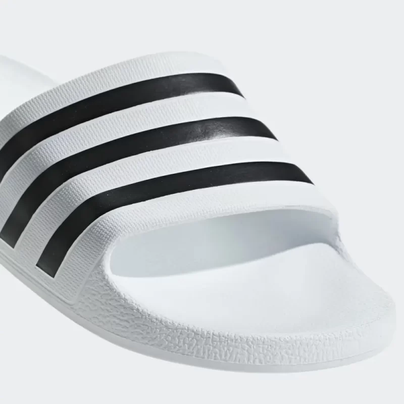 Adilette Aqua Slides