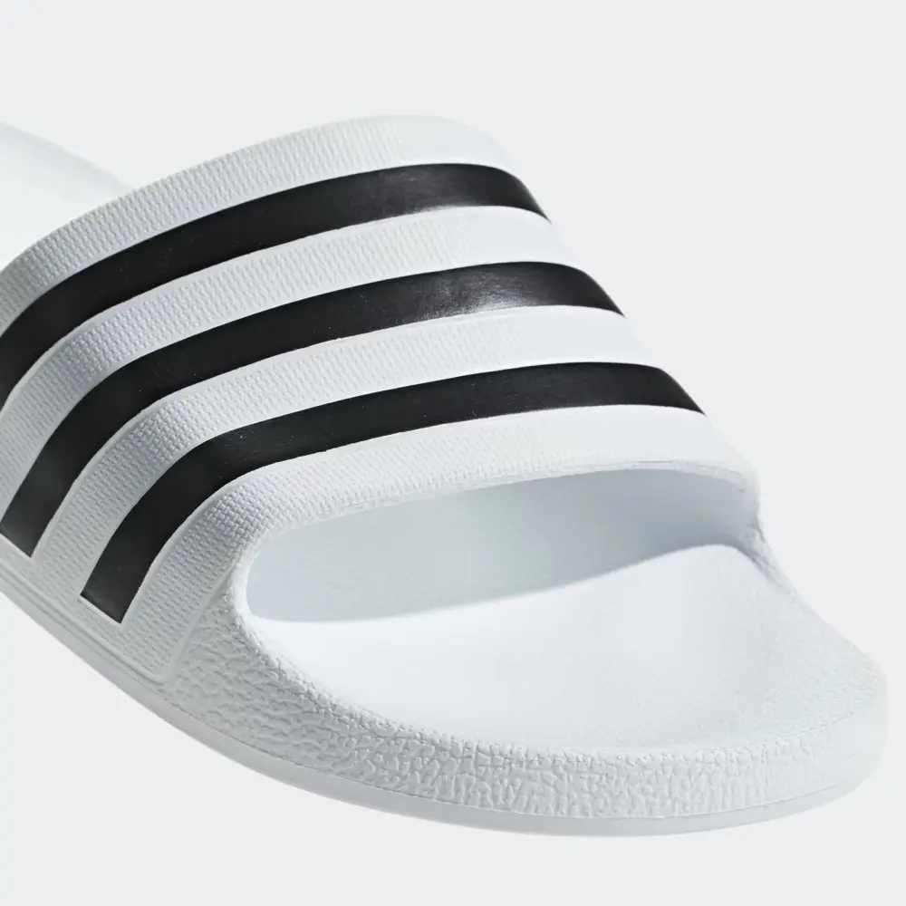 Adilette Aqua Slides