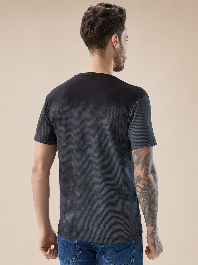 Status Quo Men'S Textured Graphic Print Round Neck Regular Fit T-Shirt