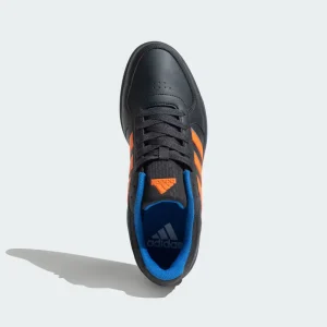 Sneakout M