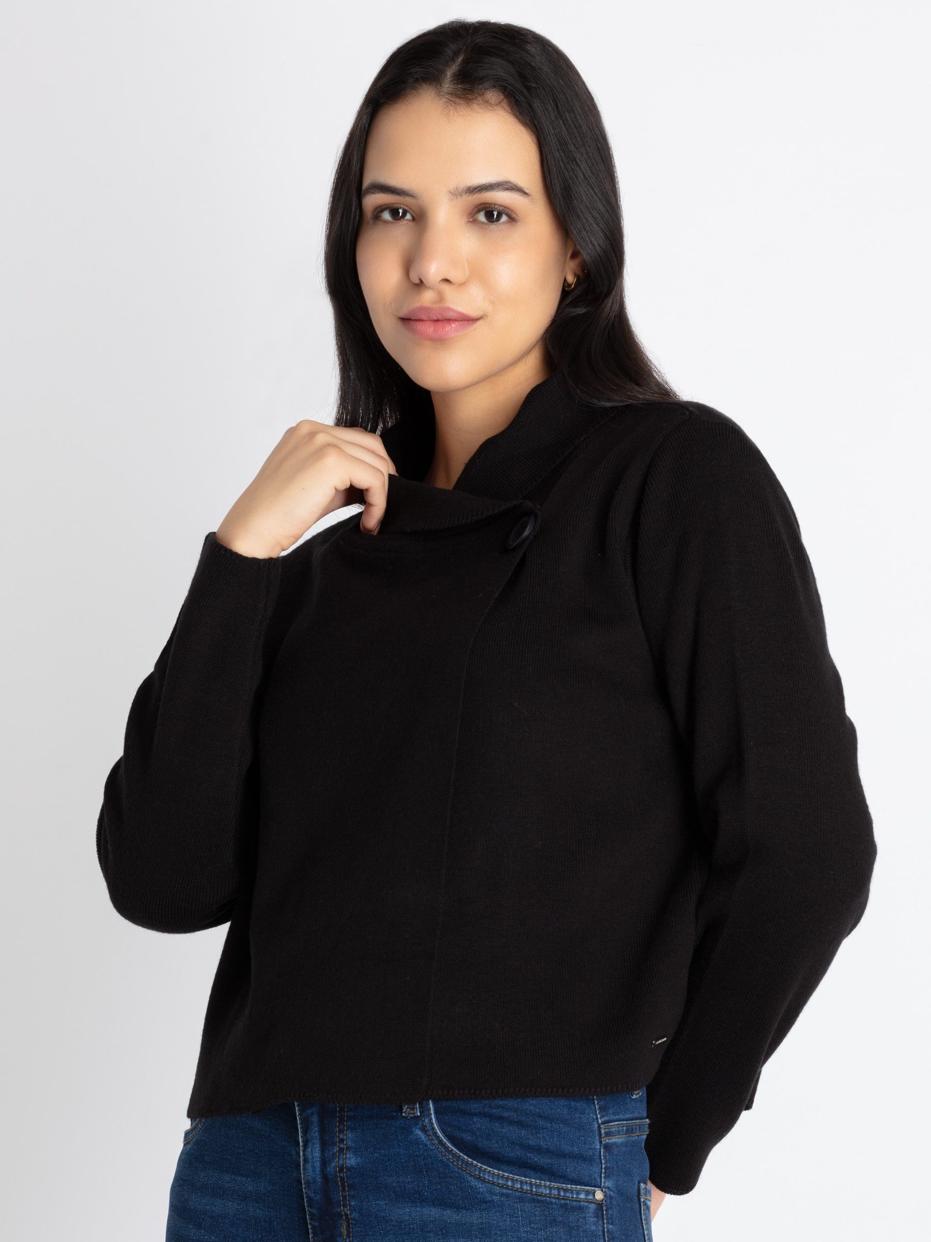 Womens Solid Round Neck Sweater
