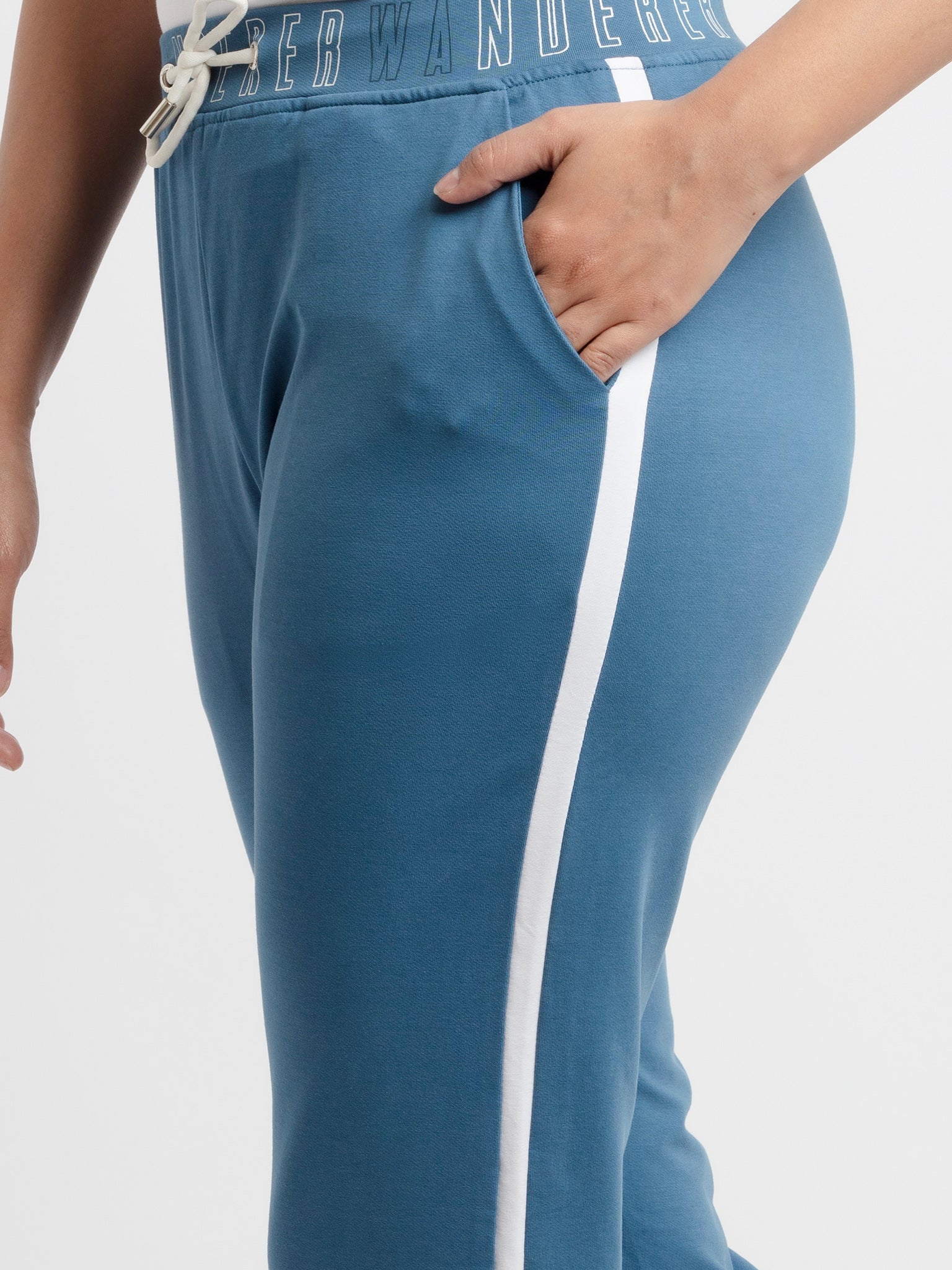 Womens Solid Regular Fit Trackpant